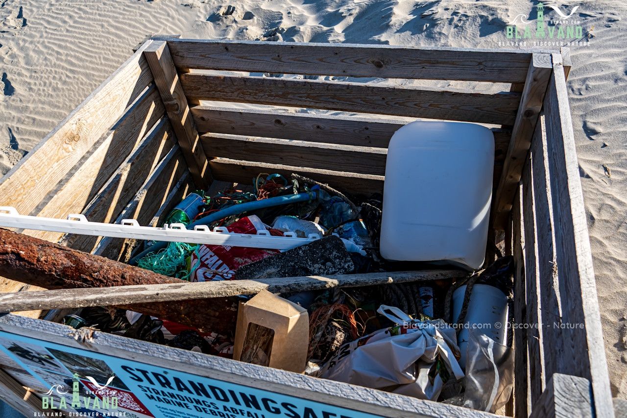 strand müllboxen stranddingsaffald dänemark blavand